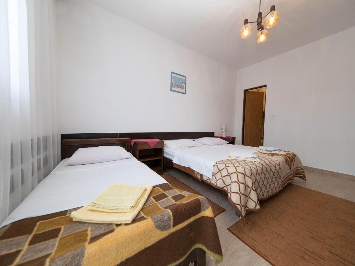 Apartments Biserka ซริกเวนิซา ภายนอก รูปภาพ