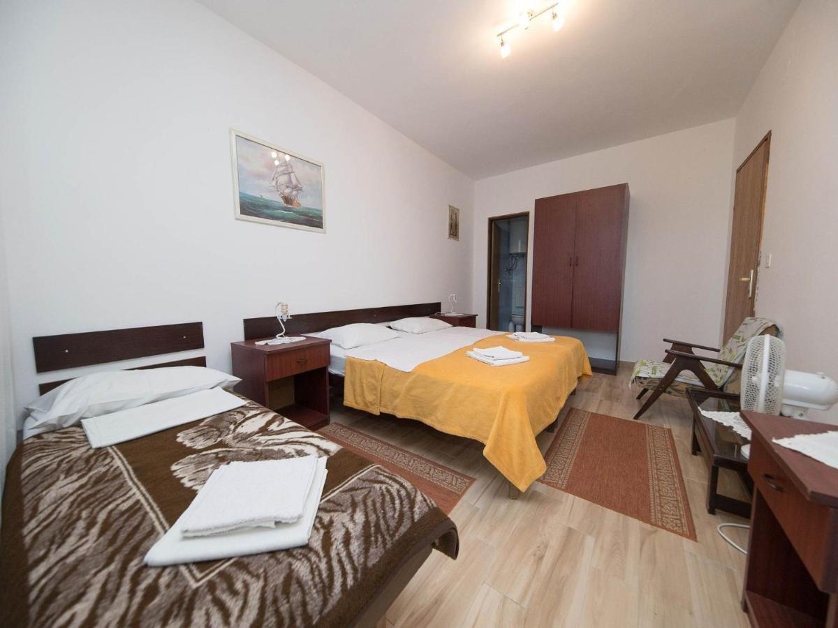 Apartments Biserka ซริกเวนิซา ภายนอก รูปภาพ