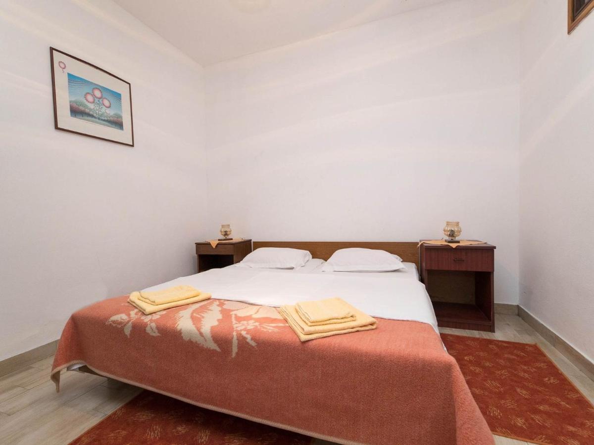 Apartments Biserka ซริกเวนิซา ภายนอก รูปภาพ