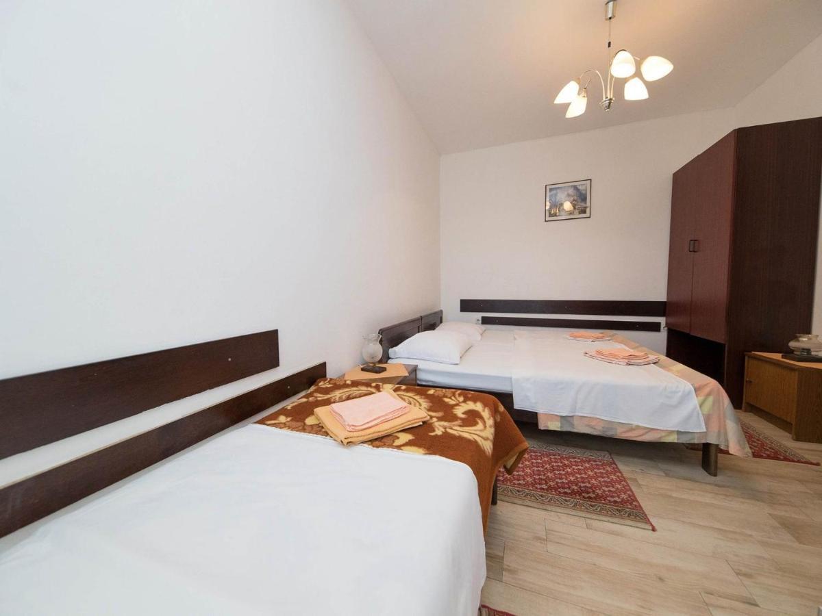 Apartments Biserka ซริกเวนิซา ภายนอก รูปภาพ