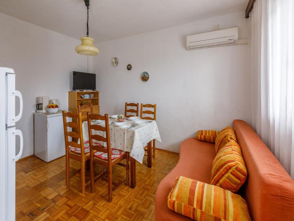 Apartments Biserka ซริกเวนิซา ภายนอก รูปภาพ